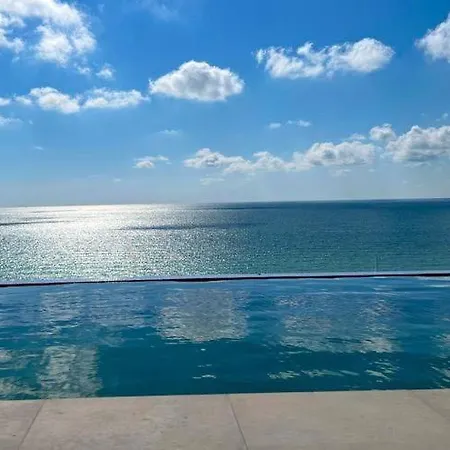 Ap Family Glamour In Infinity Pools & * Navodari